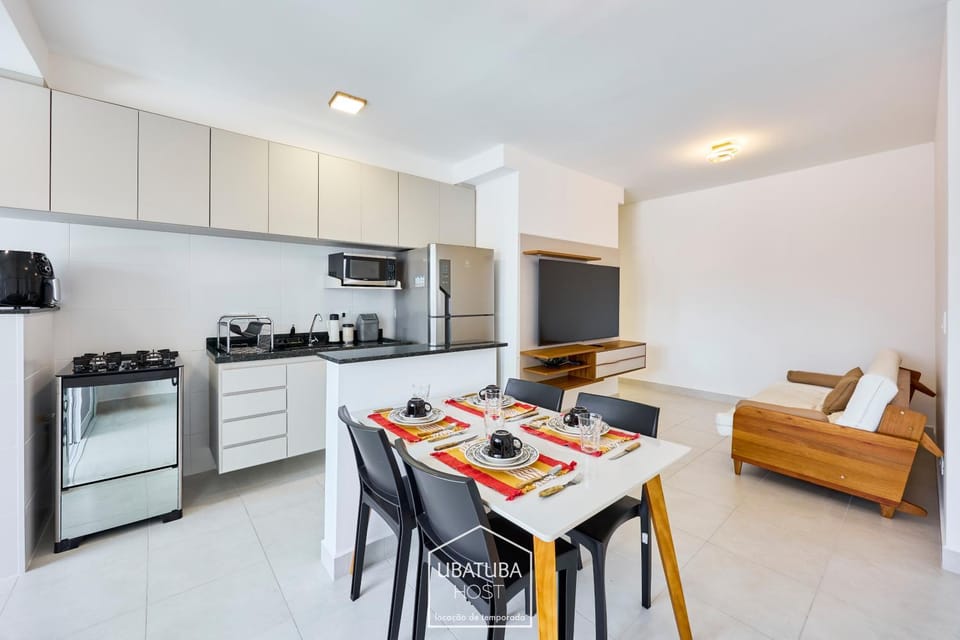 Coffee/tea facilities, Kitchen or kitchenette, Living room, Seating area, Dining area, oven, pet friendly, stove, toaster