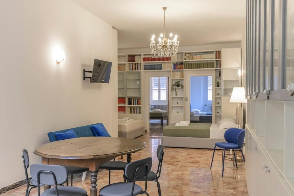 The Reader's House - BeMyHost Apartment in Bologna