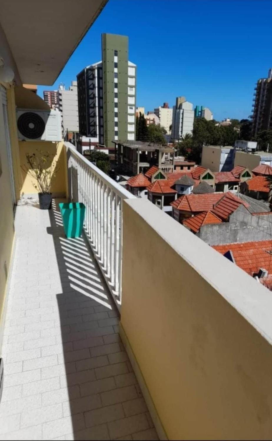 Excellent 2 rooms in front with balcony Apartment in San Bernardo del Tuyú