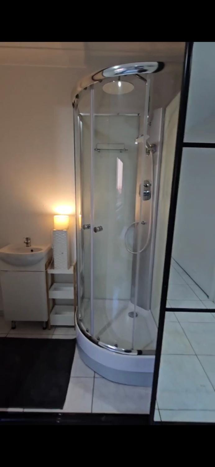 Rest and Rome Bed and Breakfast in Merrylands