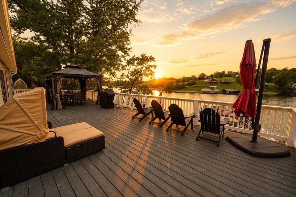 Patio, Balcony/Terrace, Lake view