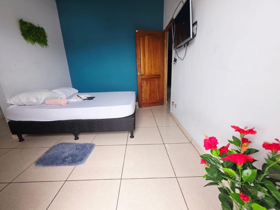 Hospedaje Zabdy Bed and Breakfast in Liberia