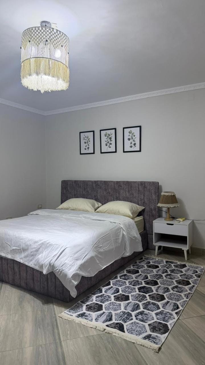 Al Zamalek Island- cozy 2BD apartment -Zamalek Apartment in Cairo