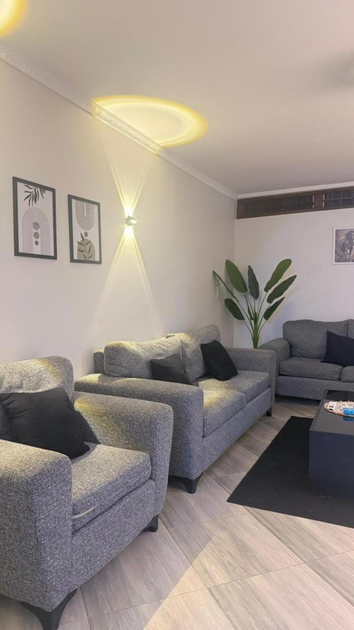 Al Zamalek Island- cozy 2BD apartment -Zamalek Apartment in Cairo