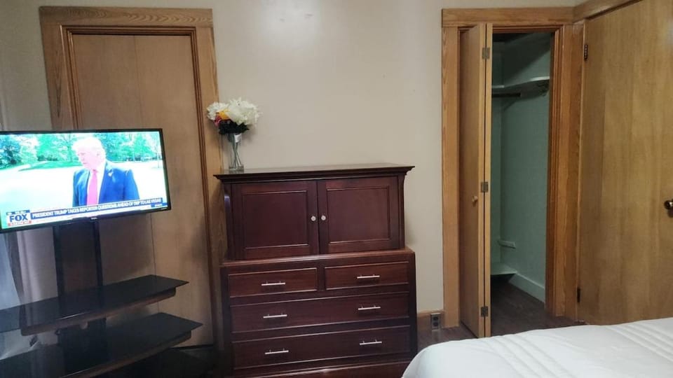 Cozy Newly Furnished 2-Bedroom Home, Manchester Apartment in Manchester