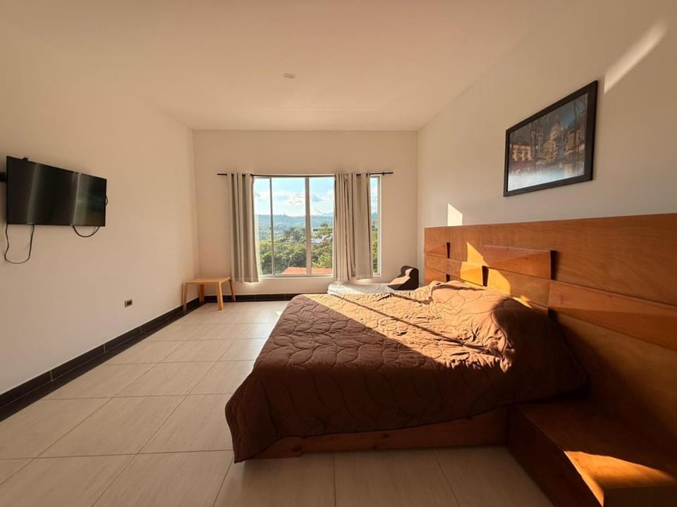 TV and multimedia, Bedroom, Mountain view