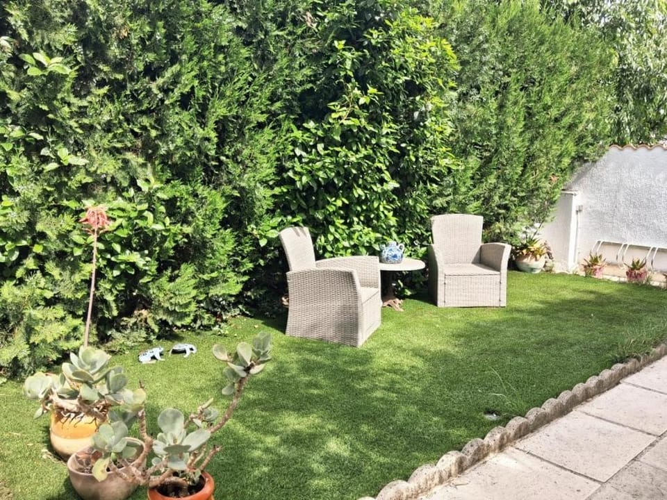 Maison lumineuse avec grande terrasse en bois et jardin House in Mauguio