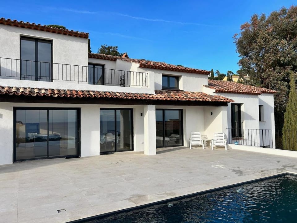 Villa 10 pers-Issambres Sea View & Heated Pool Villa in Roquebrune-sur-Argens