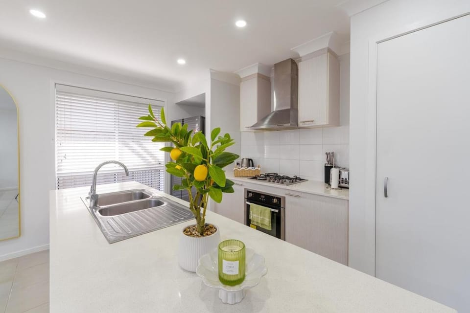 Kitchen or kitchenette, kitchen