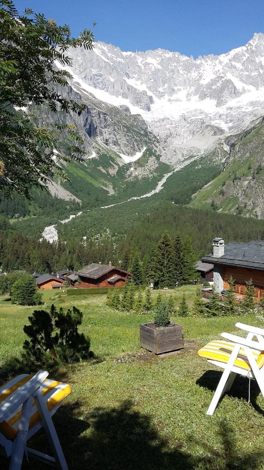 La Combe Verte Chalet Chalet in Aosta Valley, Italy