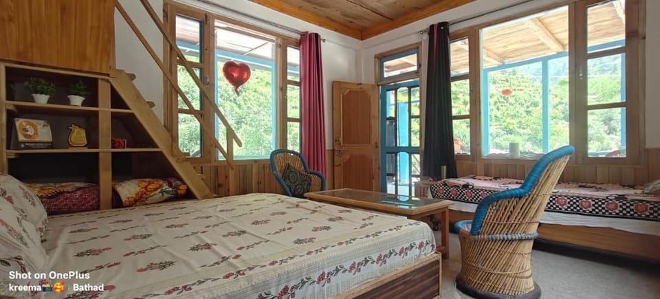 Flachan Valley River Touch Bed and Breakfast in Himachal Pradesh