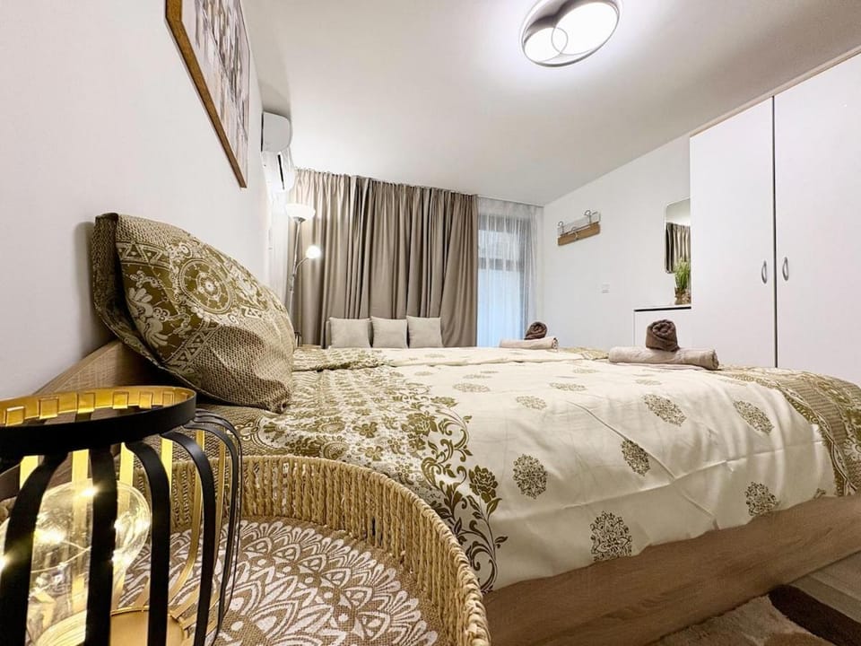 Bed, Photo of the whole room, Bedroom, wardrobe