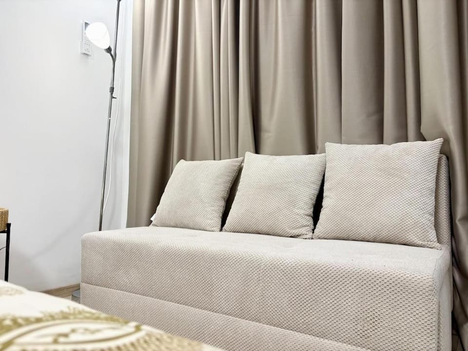 Living room, Photo of the whole room, Seating area