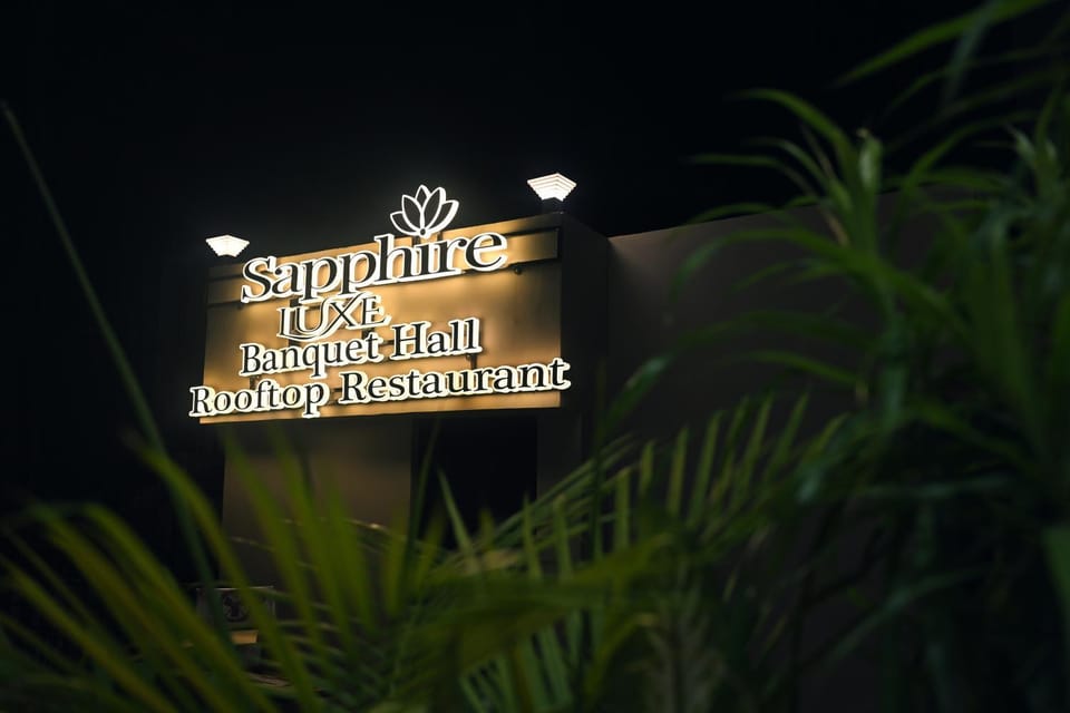 Facade/entrance, Banquet/Function facilities
