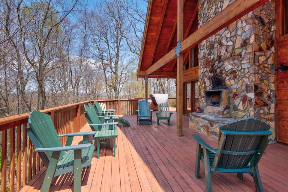 Boles Lodge House in Watauga