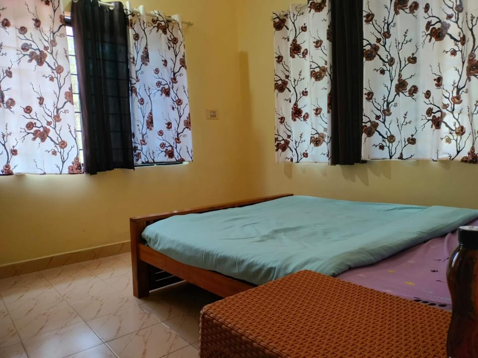 Janani the river view white villa Apartment in Kerala