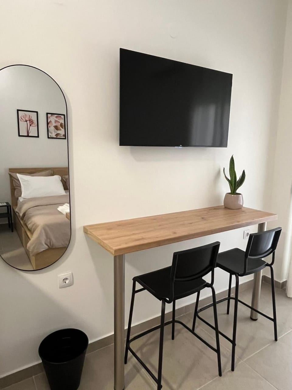 TV and multimedia, Dining area