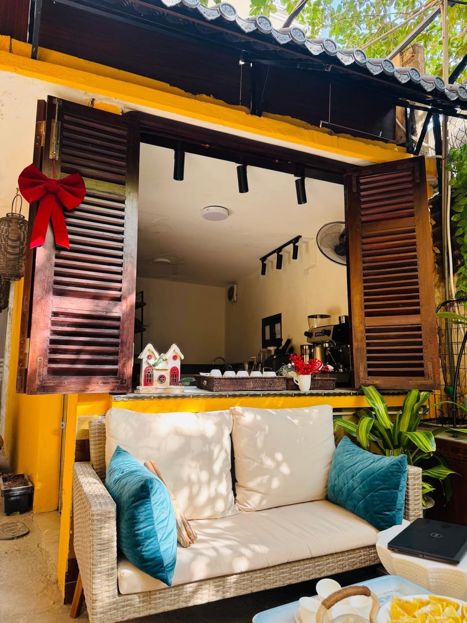 Lounge or bar