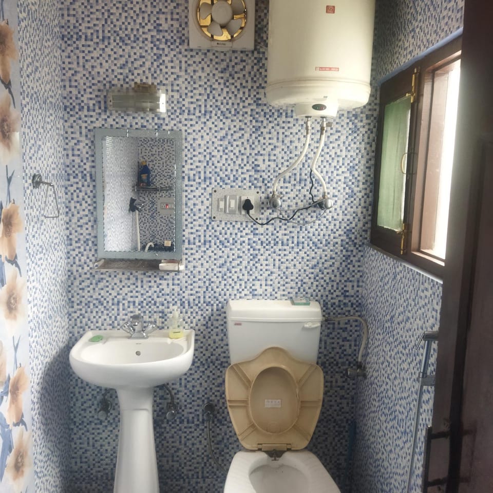 Rose Bowl Guest House, Srinagar Dal Lake Vacation rental in India