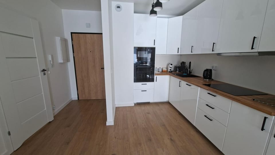 Apartament Poezji Premium prywatne miejsce parkingowe balkon Apartment in Poland