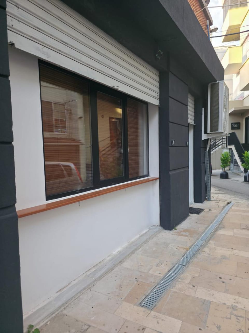 Facade/entrance