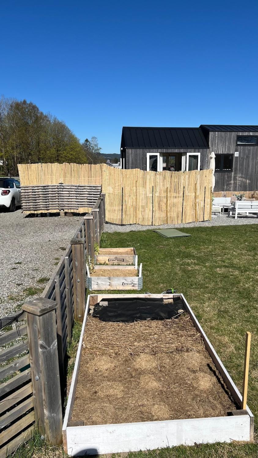 Unique tiny house with hot tub just 30 minutes from Oslo House in Viken, Norway