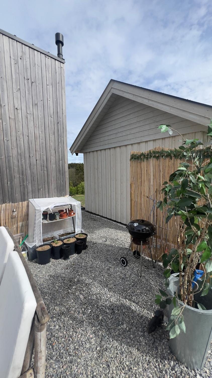 Unique tiny house with hot tub just 30 minutes from Oslo House in Viken, Norway