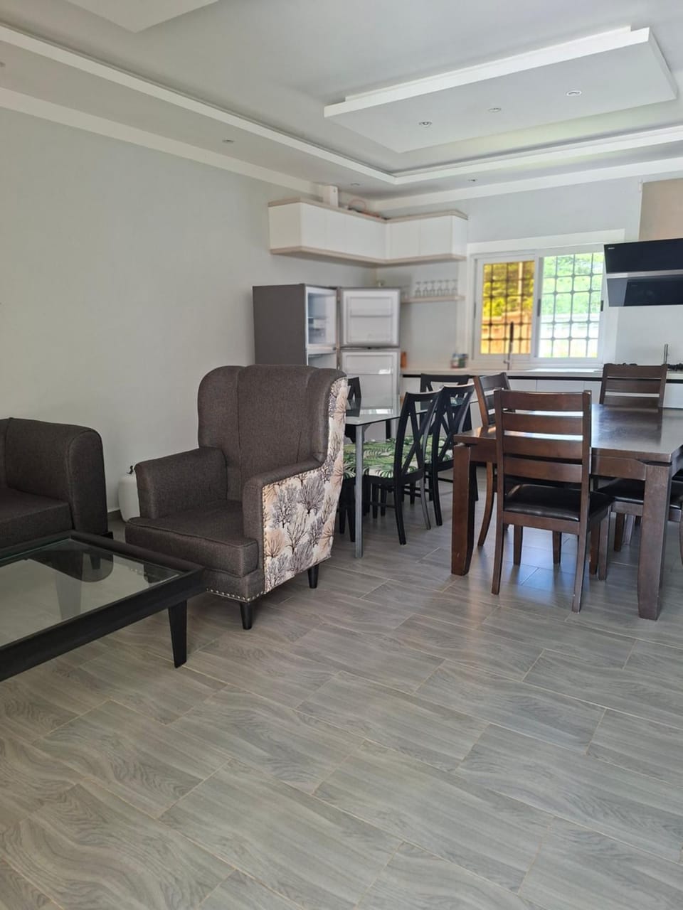 Kitchen or kitchenette, Living room, Seating area, Dining area, minibar