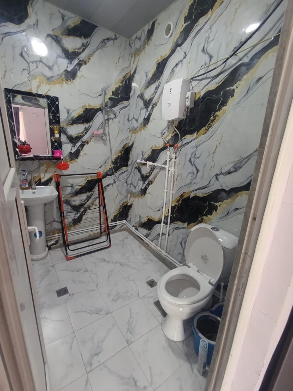 Shower, Toilet, Bathroom