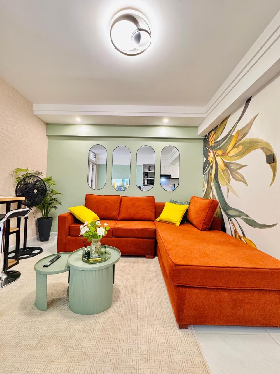 Living room, Dining area