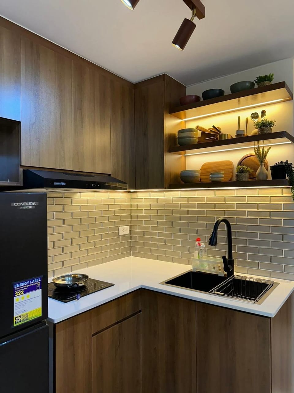 SM Bicutan Staycation by Urban Suite Apartment in Las Pinas