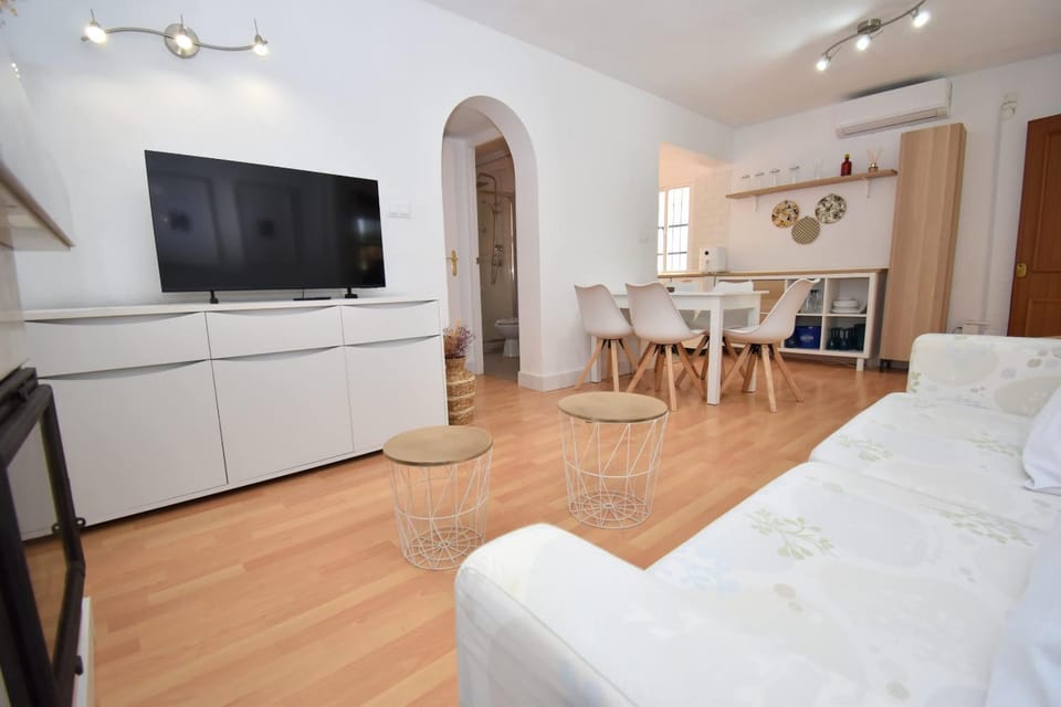 Two Villas with Private Pool by Beach House in Fuengirola