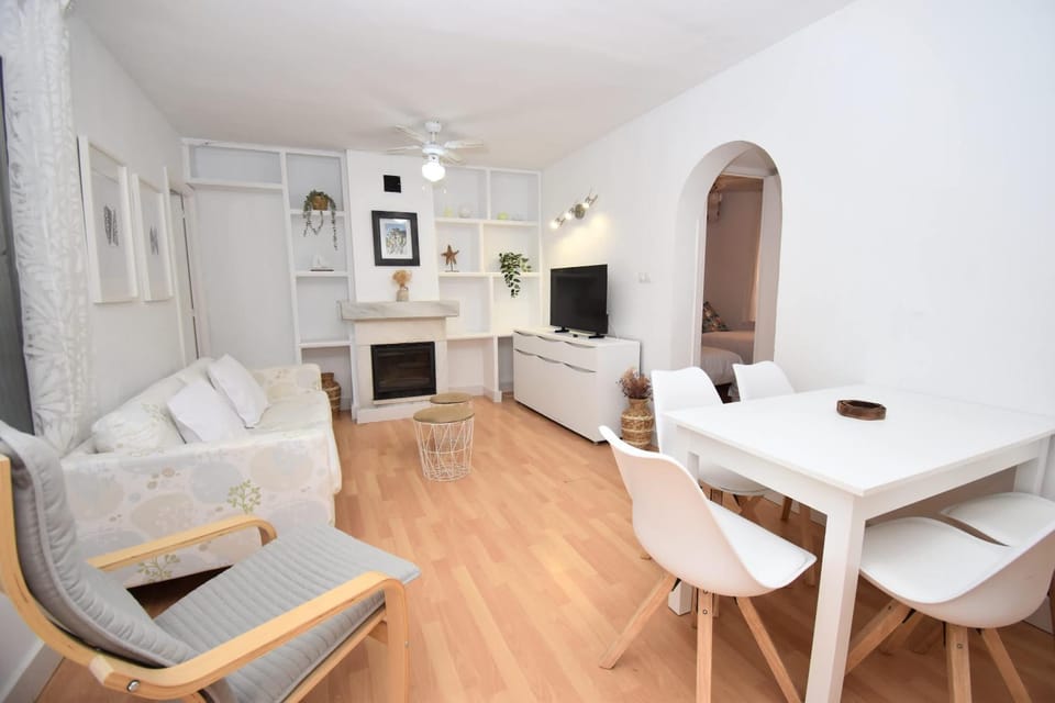 Two Villas with Private Pool by Beach House in Fuengirola