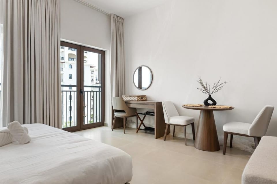 Luxe Yas Studio with Pool & Gym Apartment in Abu Dhabi