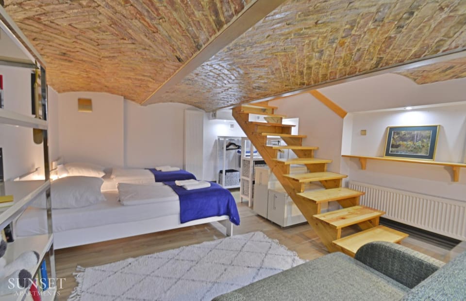 Bed, Photo of the whole room, Seating area, Bedroom