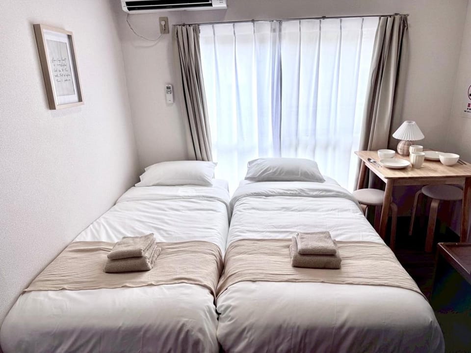 Bed, Living room, Bedroom