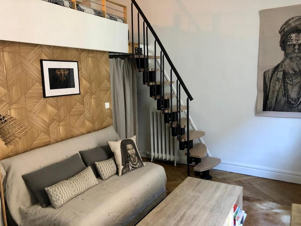 Le shakespeare 18 studio Mezzanine Apartment in Nice