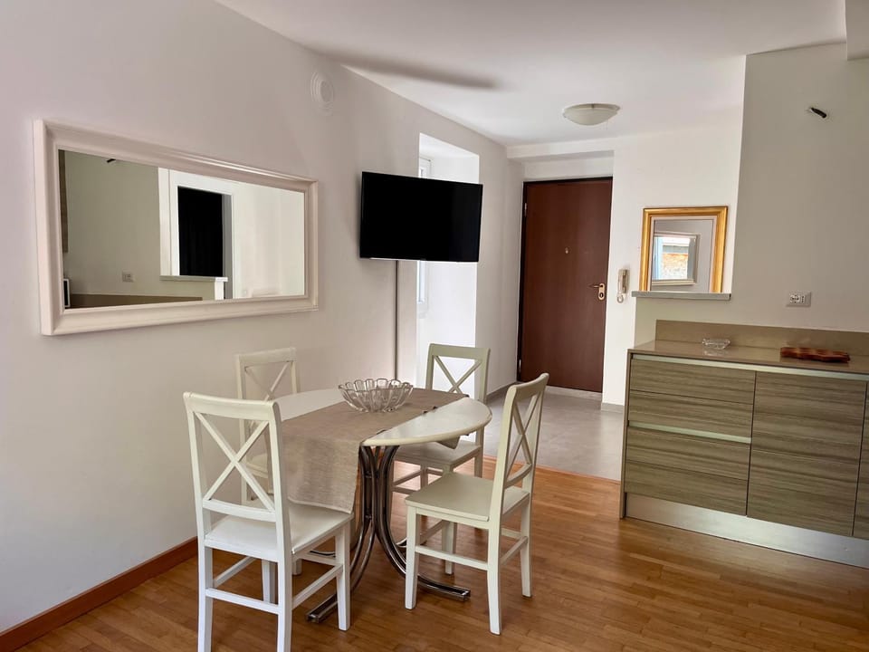 Living room, kitchen