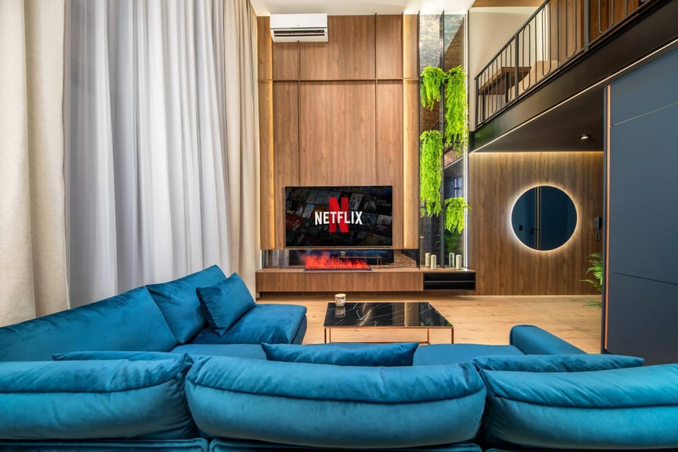 Communal lounge/ TV room, Living room