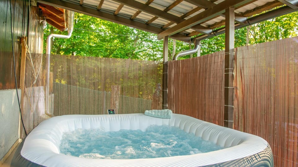 Hot Tub, Balcony/Terrace