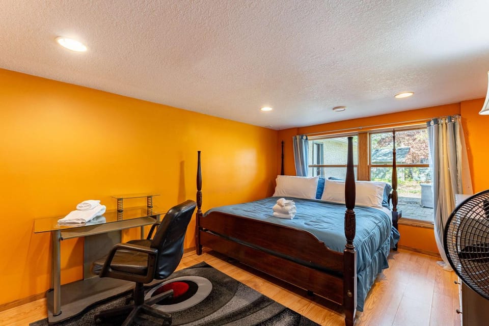 Bed, Bedroom