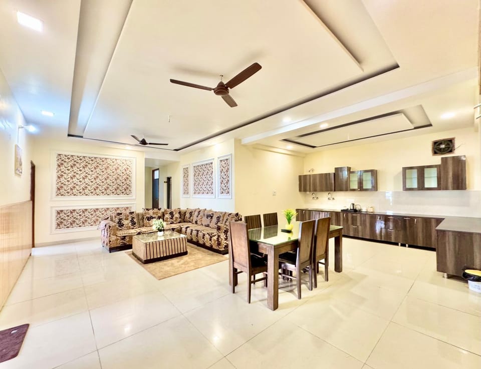 Red and Blue Apartments by grotto peace Apartment in Himachal Pradesh