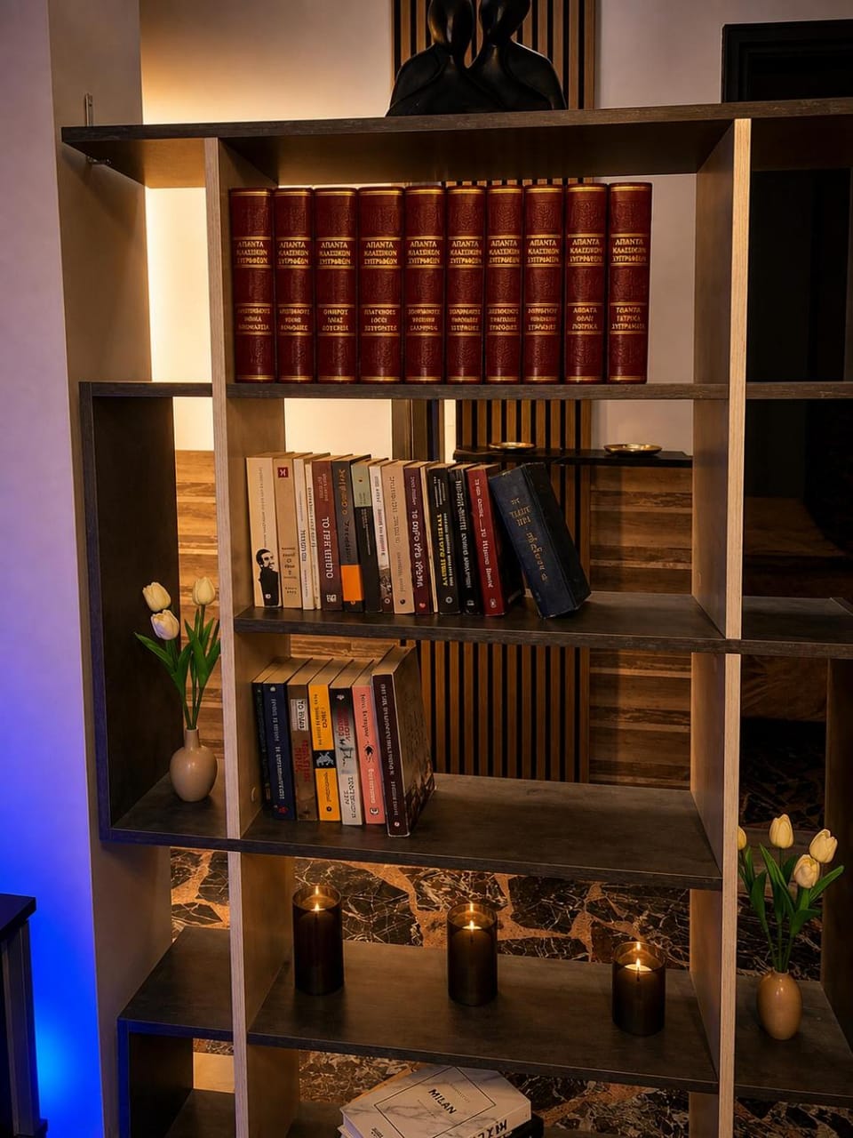 Library, Living room, Decorative detail, Seating area