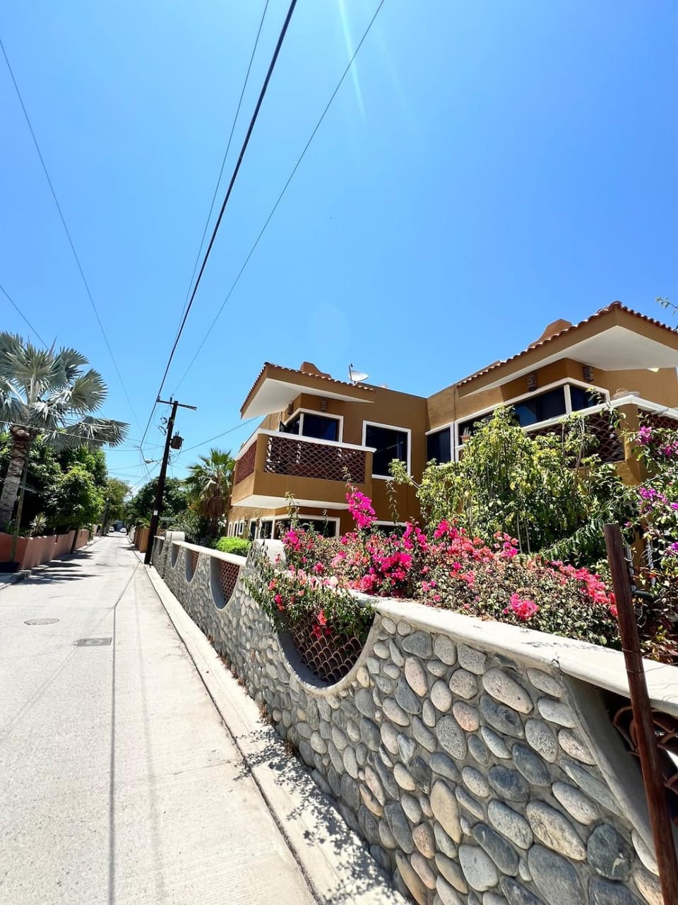Heart of Los Barriles Short Walk to Beach Apartment in Los Barriles