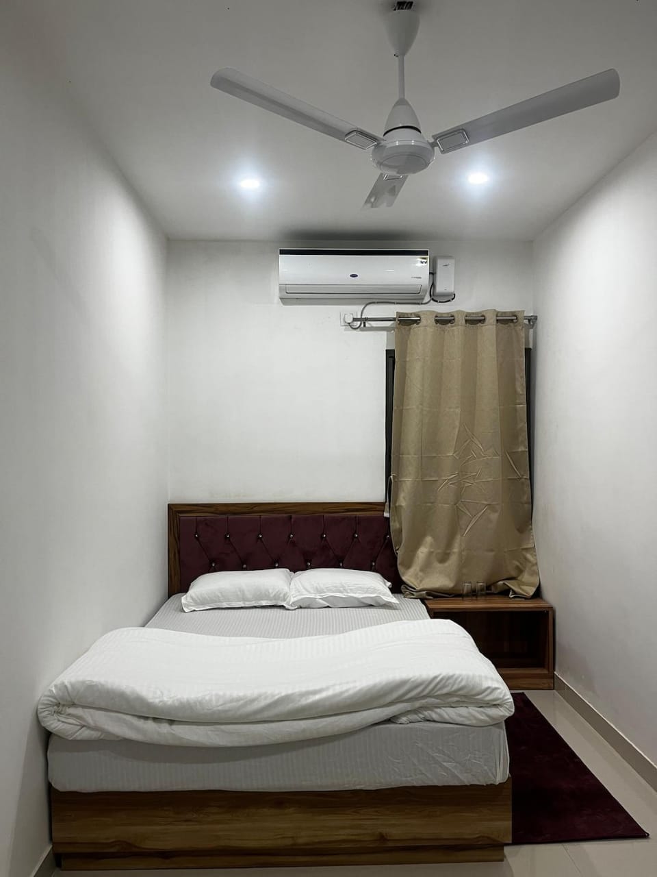 Swagat Guest House Walking distance from New LGBI Airport Terminal -2 Bed and Breakfast in India