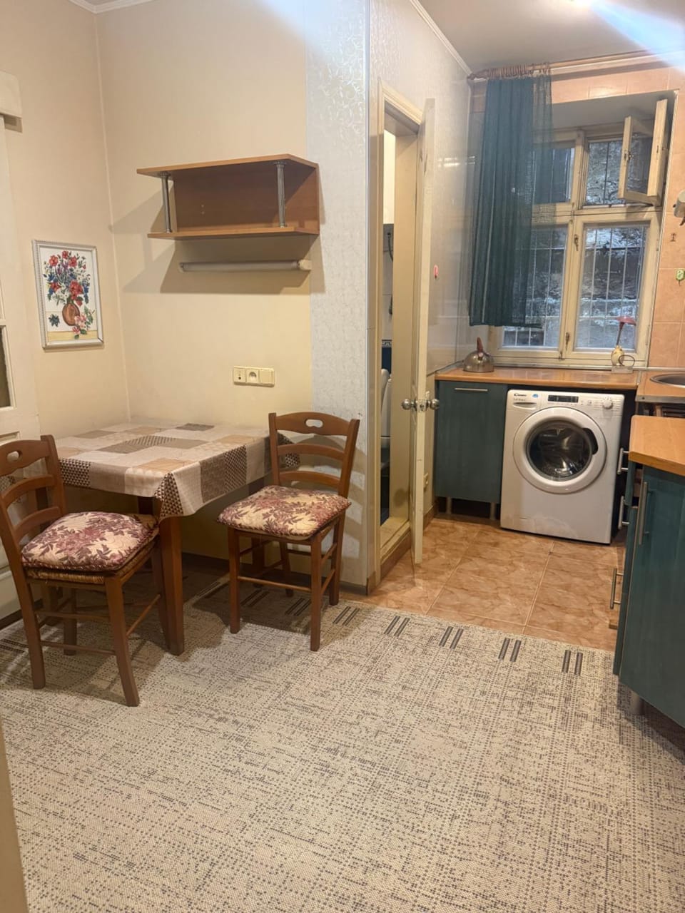 Kitchen or kitchenette, Dining area, stove, washing machine