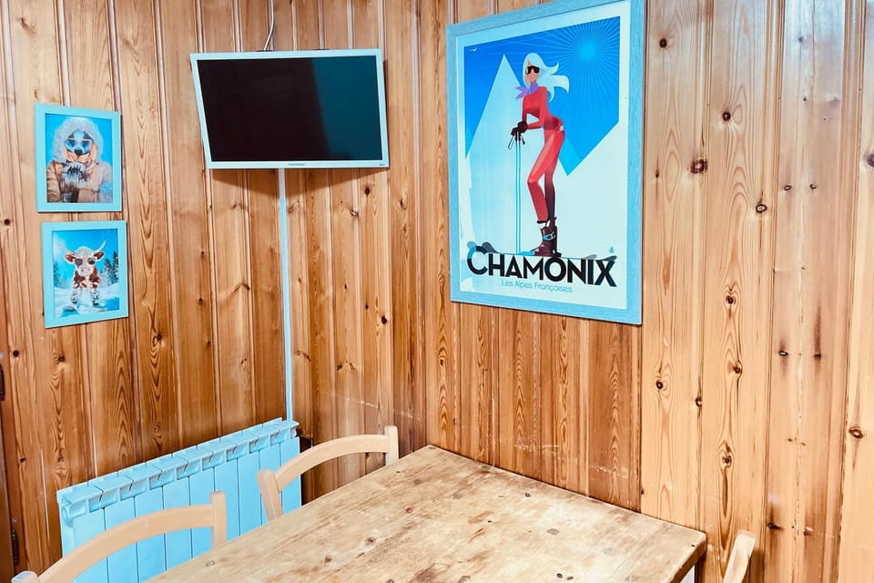 TV and multimedia, Dining area