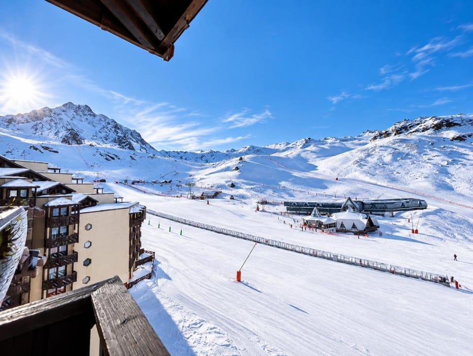 Ski In Ski Out Balcon Vue Dégagée sur les Pistes - Val Thorens Apartment in Les Allues