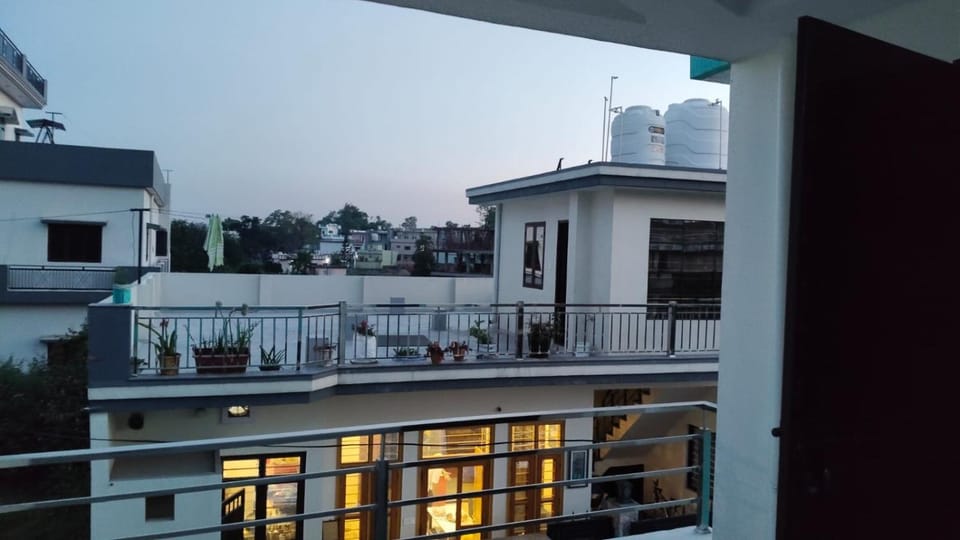 MEERA homestay Bed and Breakfast in Dehradun
