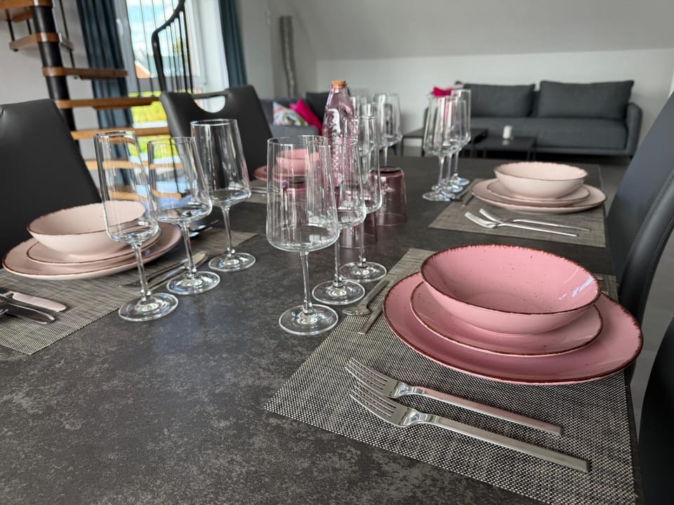 Dining area, Food